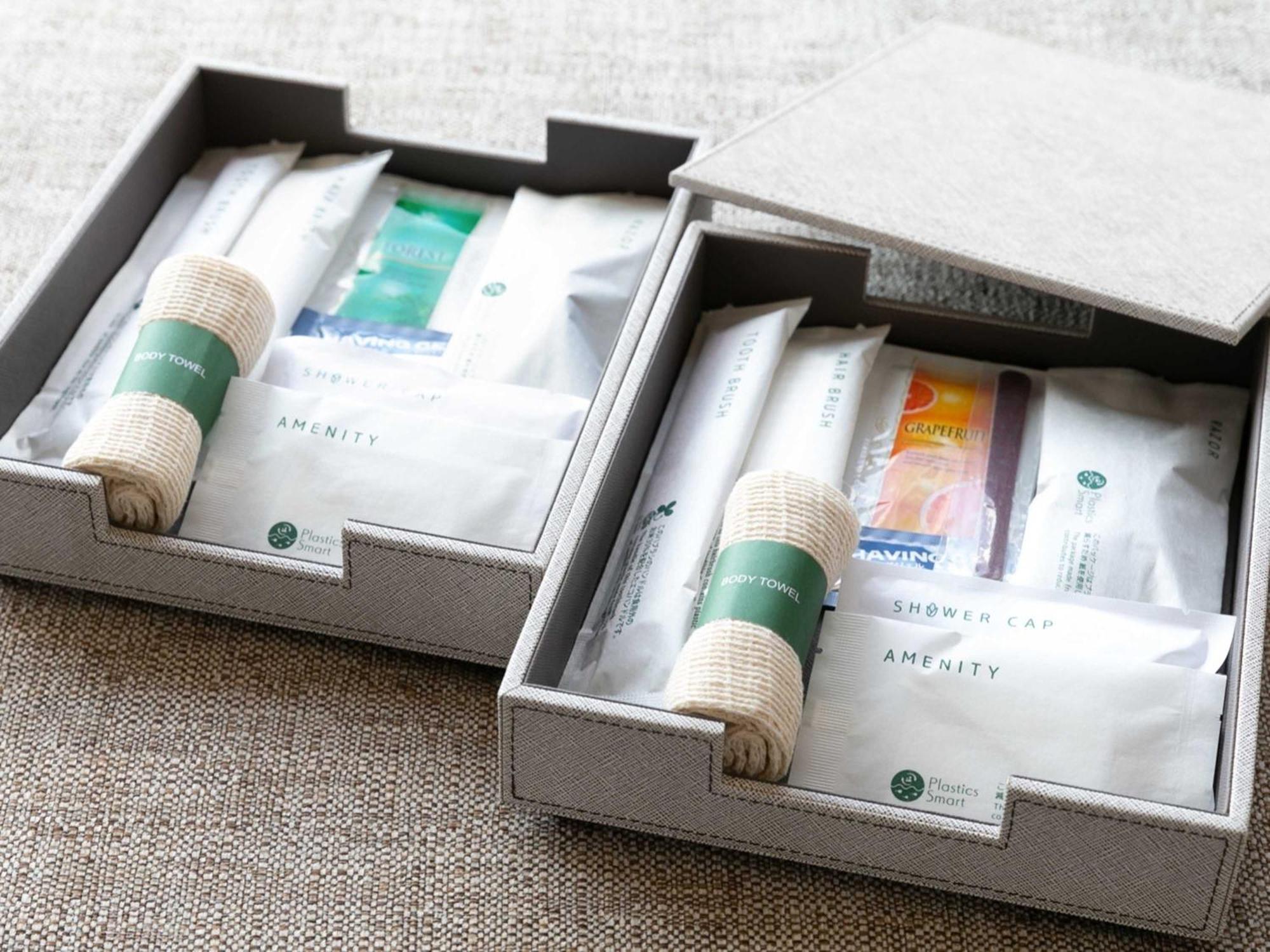 Oriental Hotel Okinawa Resort & Spa Наго Екстериор снимка A set of amenities