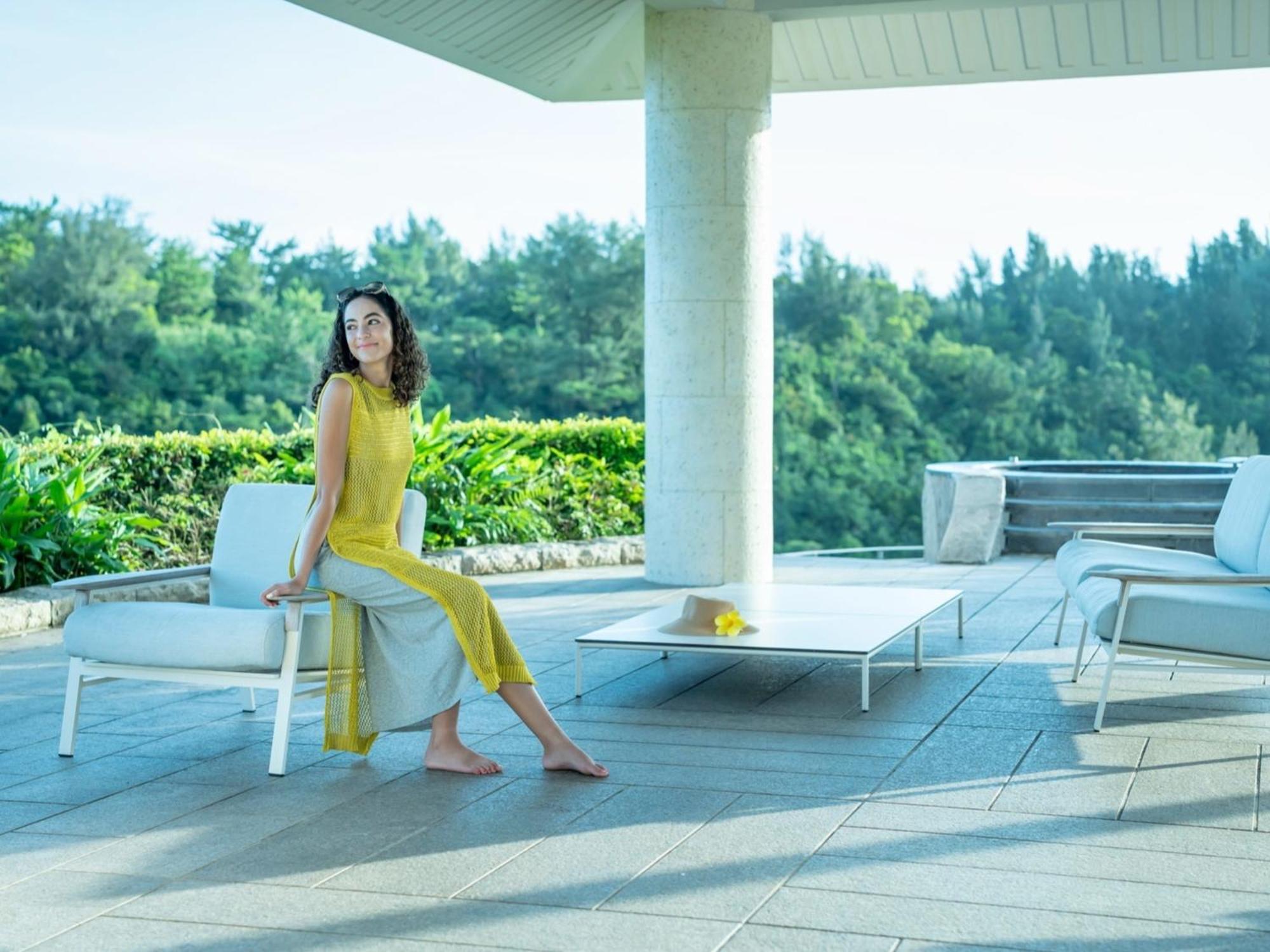 Oriental Hotel Okinawa Resort & Spa Наго Екстериор снимка Outdoor furniture