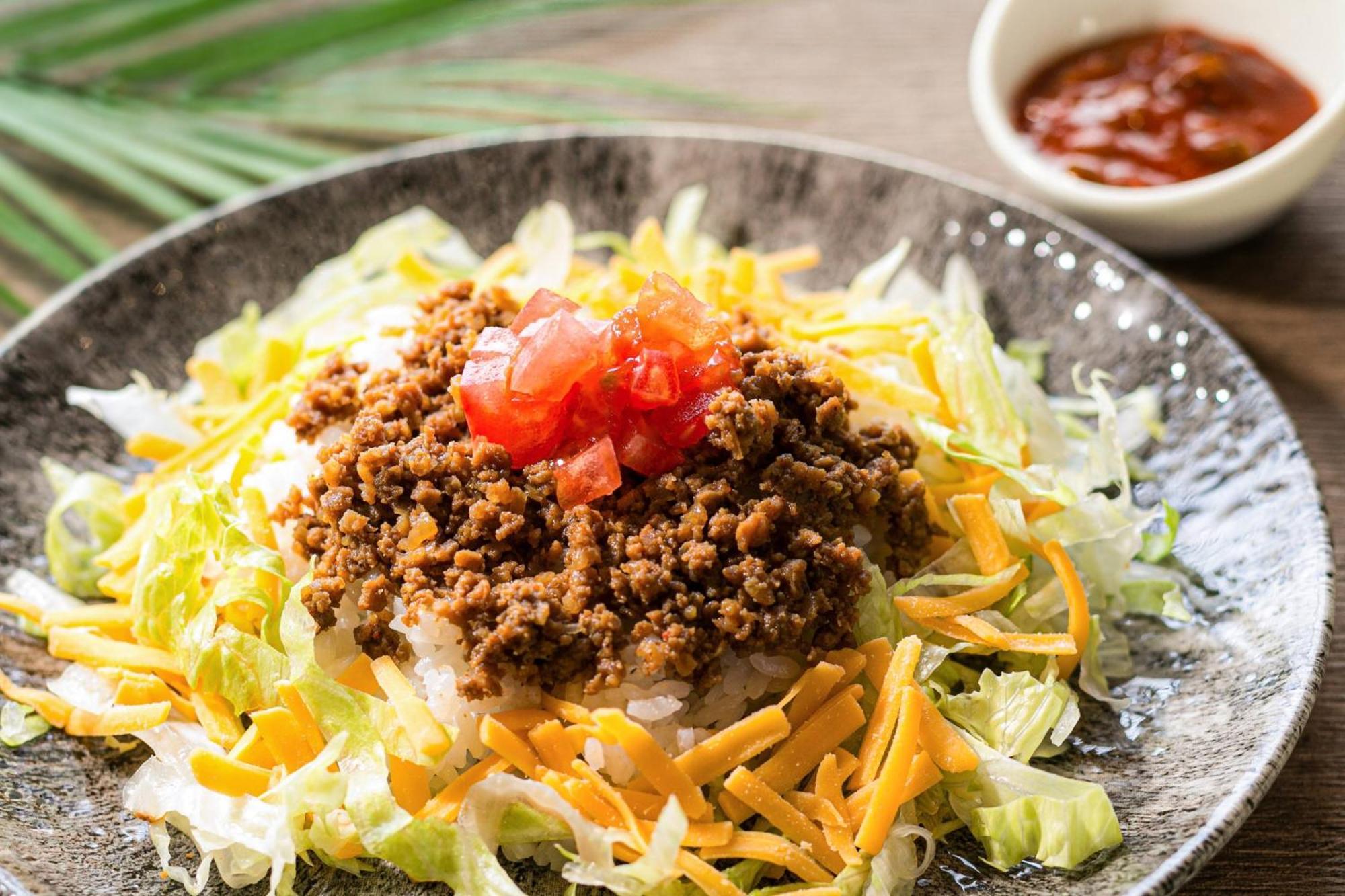 Oriental Hotel Okinawa Resort & Spa Наго Екстериор снимка Taco rice